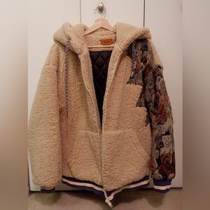 ** Very Comfortable, Cozy & blocks out the cold and wind ! **